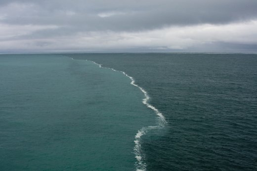 Чудо описанное в Коране: 16 мест, где можно увидеть границы между водоемами Чудо описанное в Коране: 16 мест, где можно увидеть границы между водоемами